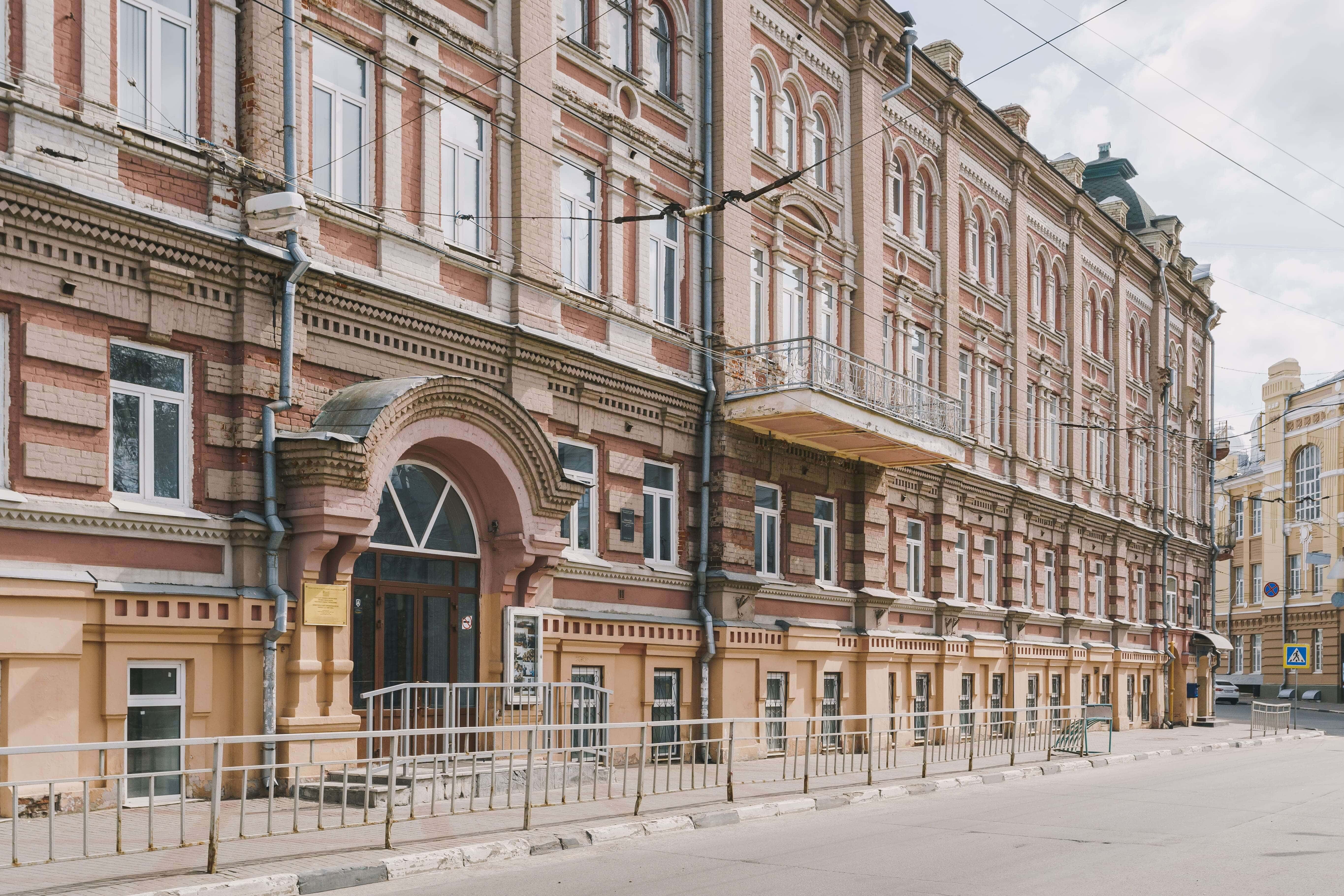 Дом Обрядчикова, в котором размещалась гостиница «Россия» до