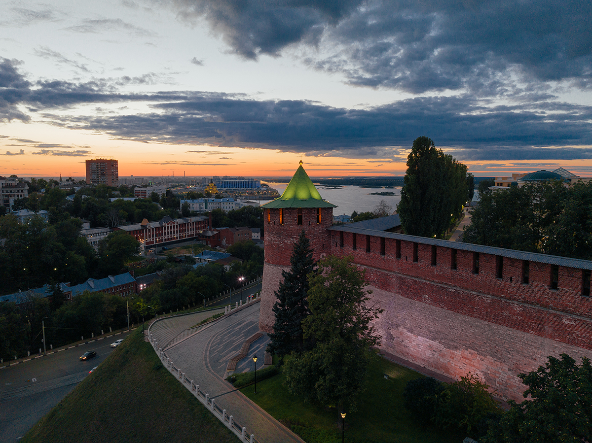 Колокол у Кремля Нижний Новгород