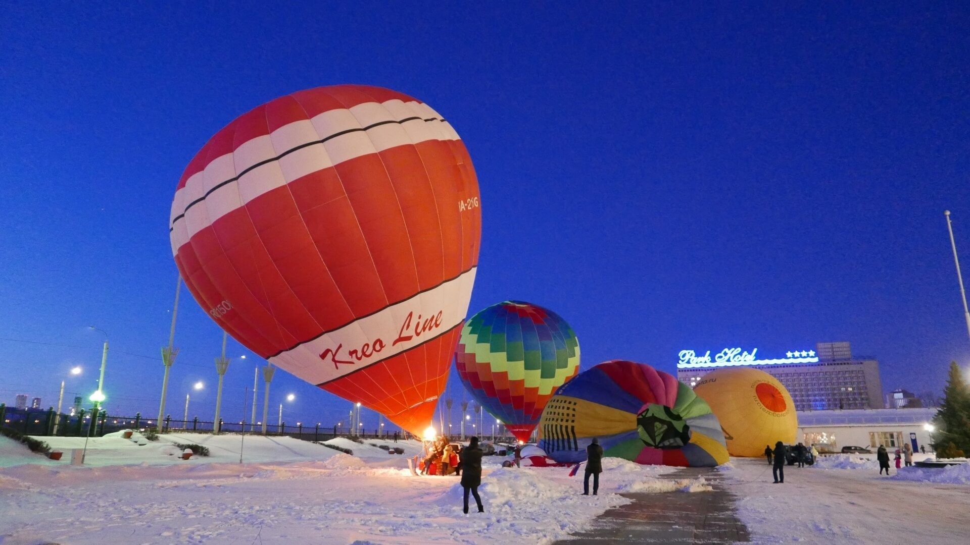 Гонка на воздушных шарах. Гонки на воздушных шарах. Полет на воздушном шаре Нижний Новгород. Нижегородские воздушный шары. Гонка воздушных шаров в Нижнем Новгороде.